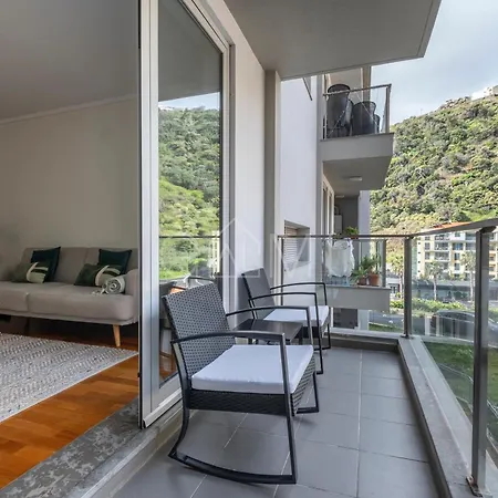 Wings Ce By Galmi Apartament